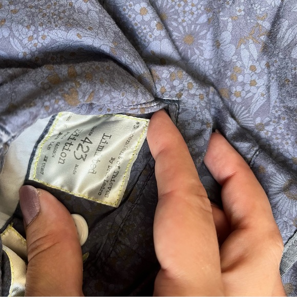 Descendant of Thieves Limited Edition Shorts - Picture 3 of 4